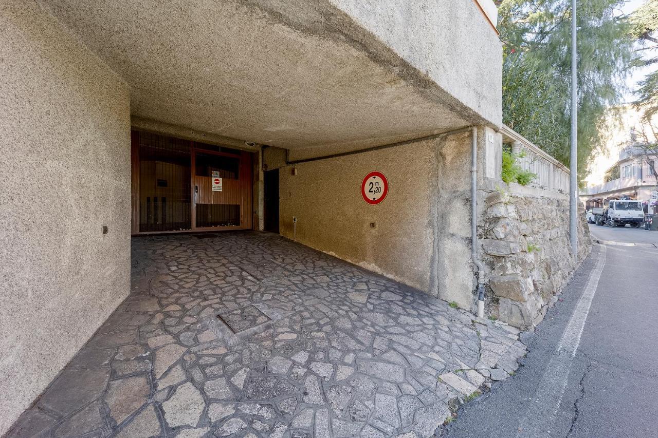 Portosole Attic - With Terrace And Private Parking Lägenhet Sanremo Exteriör bild